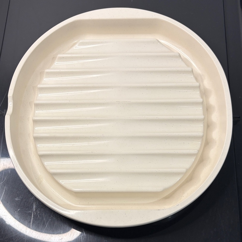 New Rubbermaid Microwave/Oven Tray